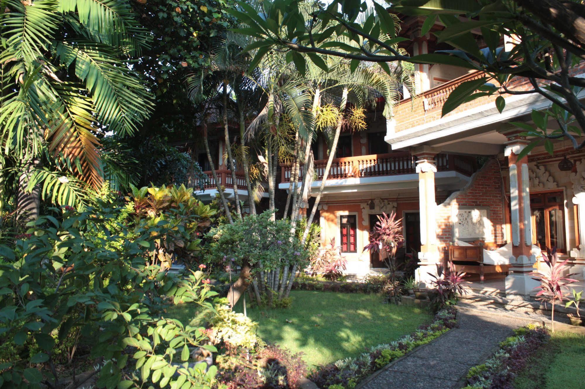 Rambutan Boutique Hotel Lovina Buitenkant foto
