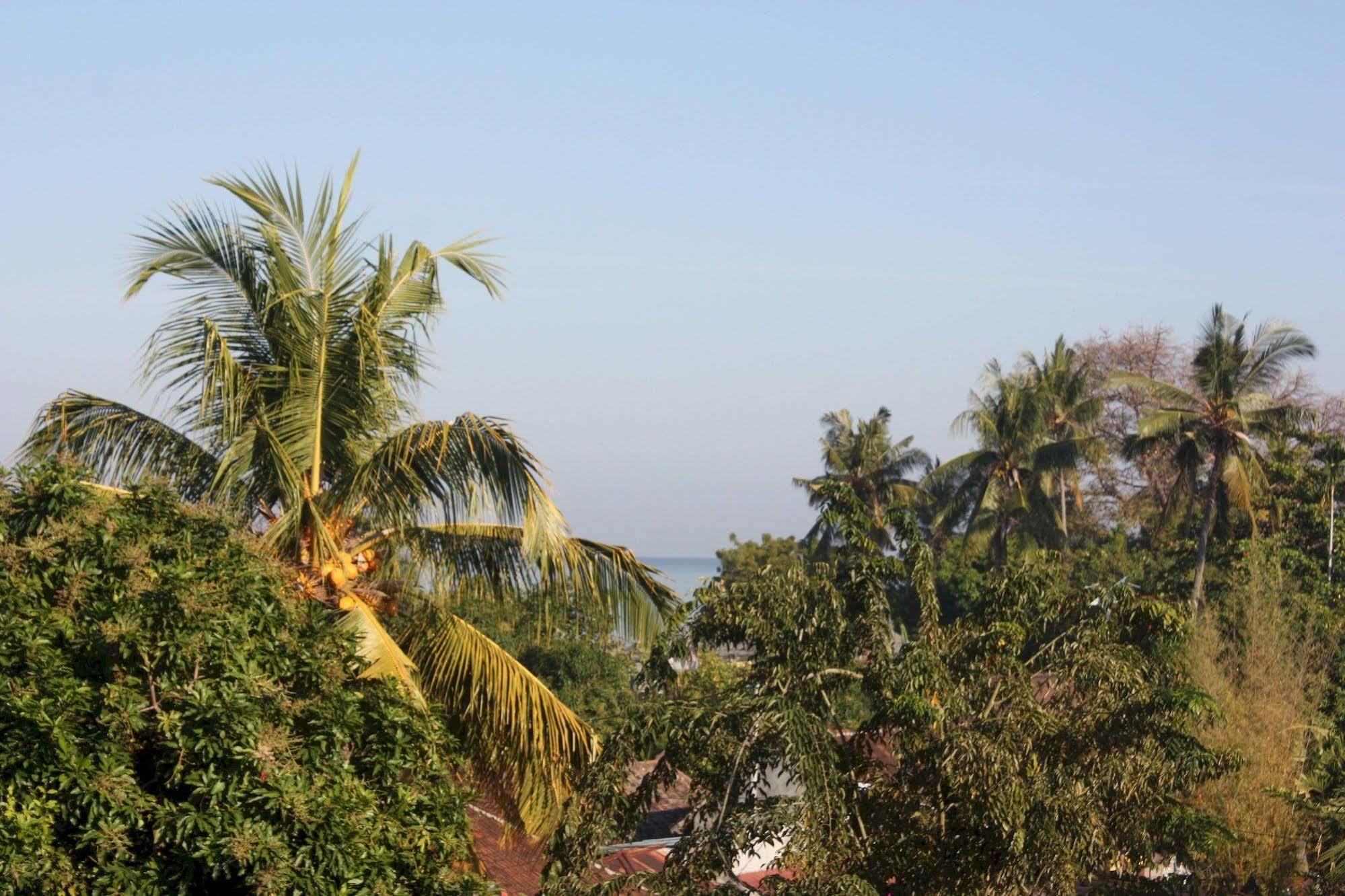 Rambutan Boutique Hotel Lovina Buitenkant foto